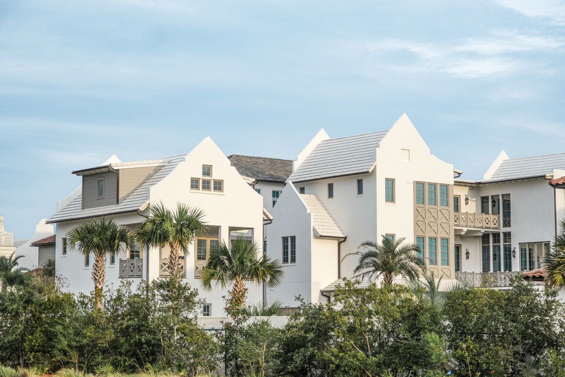 Modern home with impact windows in Deerfield Beach