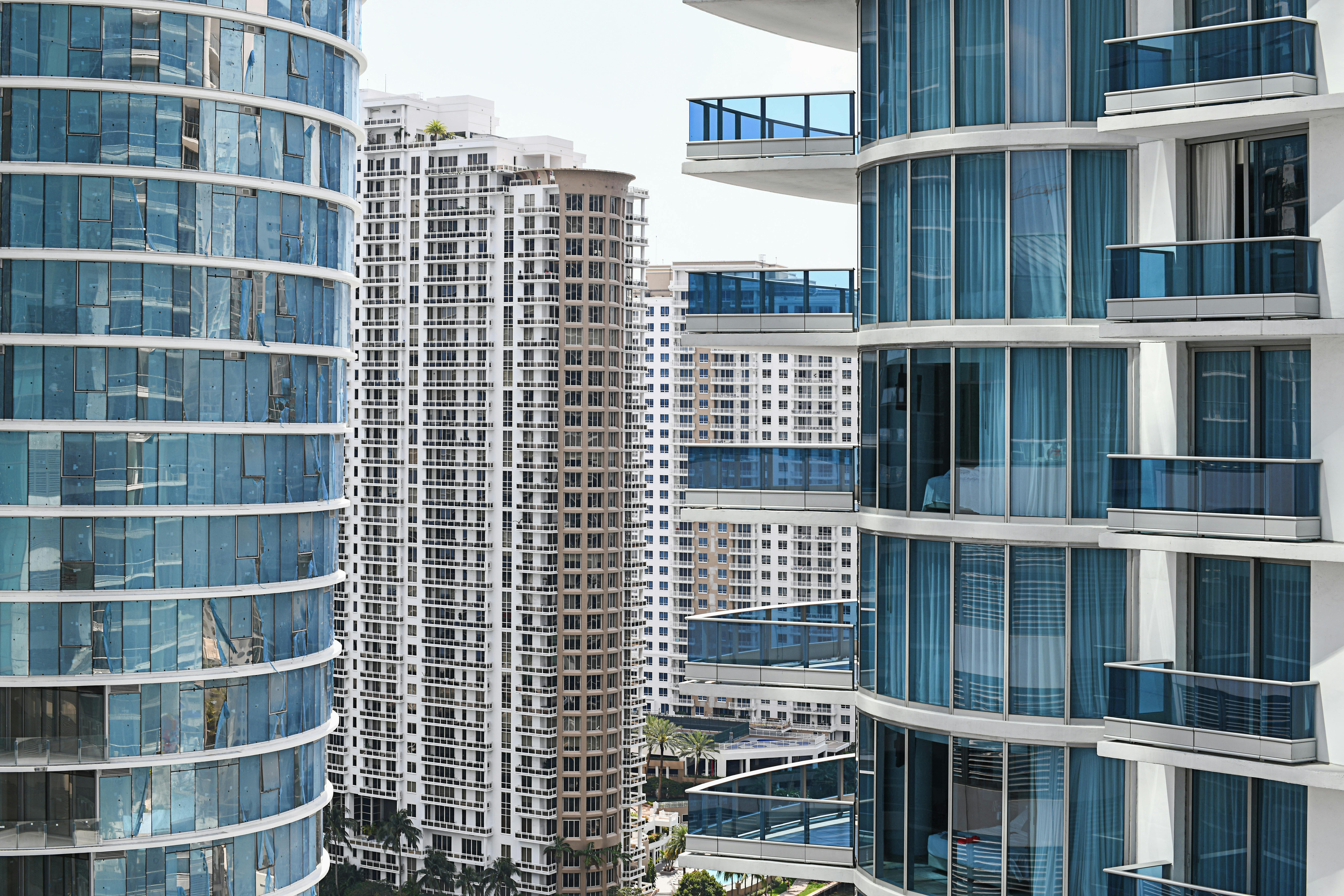 High-rise buildings with impact windows South Florida